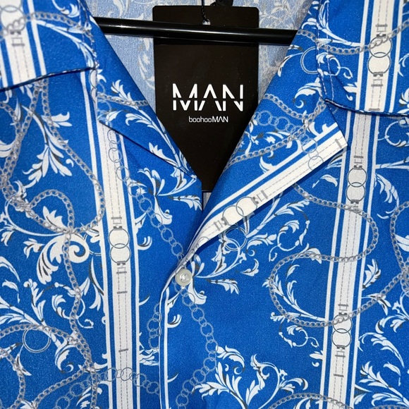 Stunning blue and white button down shirt - Picture 3 of 4